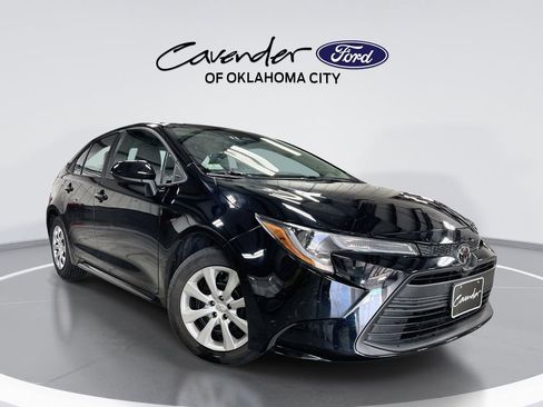 Used 2024 Toyota Corolla LE FWD image 1