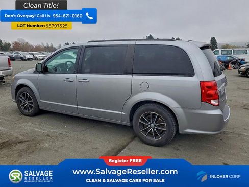 Used 2018 Dodge Grand Caravan GT image 3