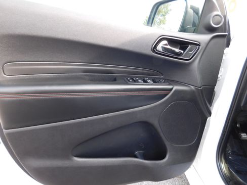 Used 2023 Dodge Durango GT RWD image 17