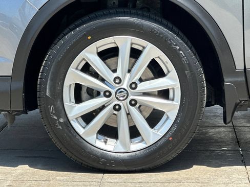 Used 2019 Nissan Rogue Sport SV FWD image 25