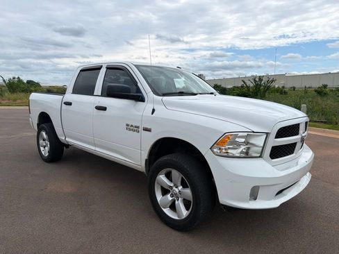 Used 2014 RAM 1500 Express AWD/4WD image 3