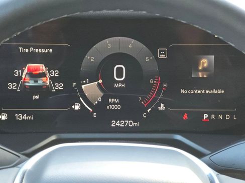 Used 2025 GMC Acadia Elevation image 15