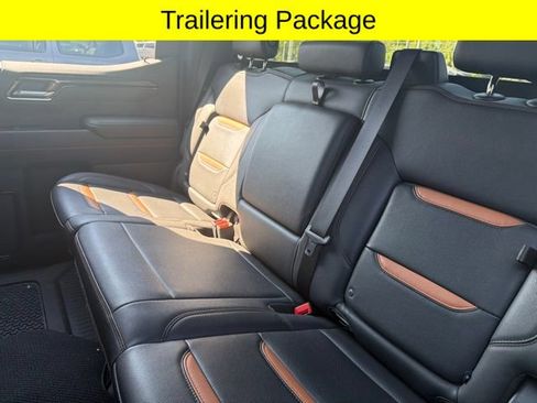 Used 2023 GMC Sierra 1500 AT4 AWD/4WD image 9
