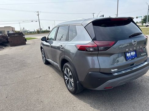 Certified 2023 Nissan Rogue SV w/ SV Premium B Package AWD/4WD image 4