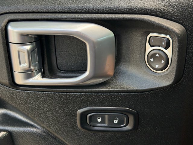 Used 2022 Jeep Wrangler Unlimited Sport AWD/4WD image 11