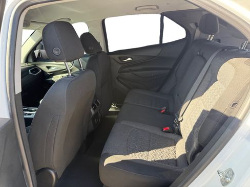 Used 2022 Chevrolet Equinox LT FWD image 16