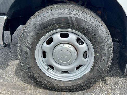 Used 2013 Ford F150 XL w/ Mid Equipment Group AWD/4WD image 20