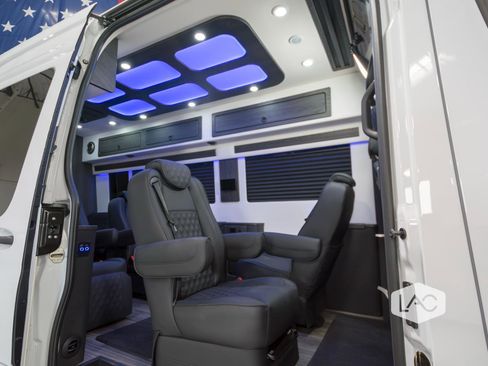 Used 2026 Mercedes-Benz Sprinter 3500 image 4