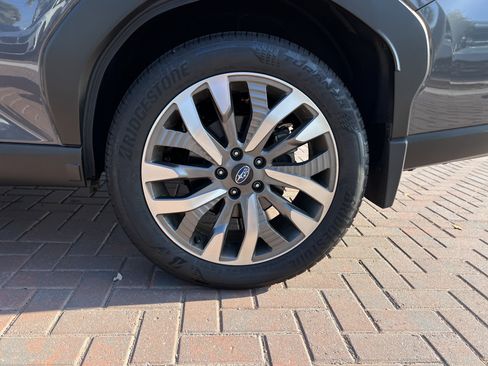 Used 2025 Subaru Forester Touring w/ Popular Package - Touring image 17