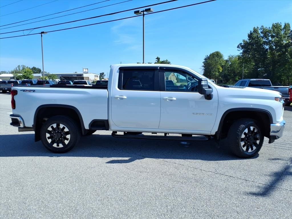 Used 2020 Chevrolet Silverado 2500 LT w/ All Star Edition AWD/4WD image 3