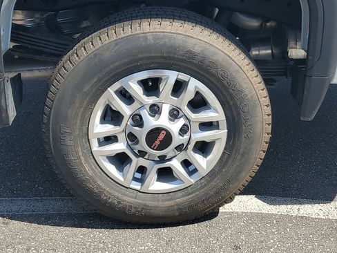 New 2026 GMC Sierra 2500 SLE w/ SLE Value Package; AWD/4WD image 5