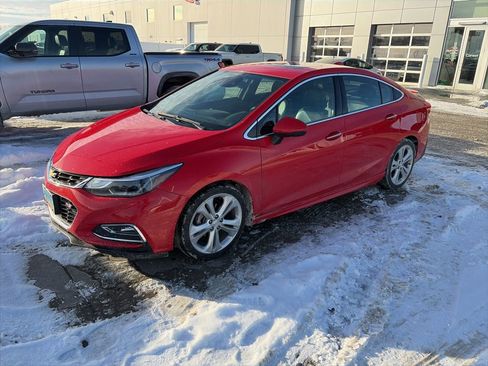 Used 2017 Chevrolet Cruze Premier image 3