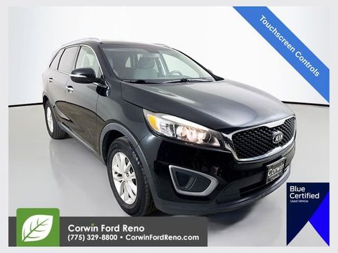 Used 2016 Kia Sorento LX image 1