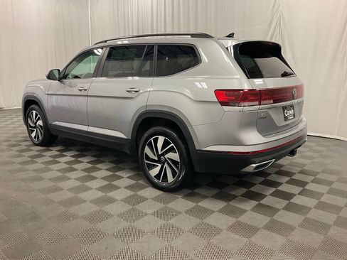 Used 2025 Volkswagen Atlas SE AWD/4WD image 8