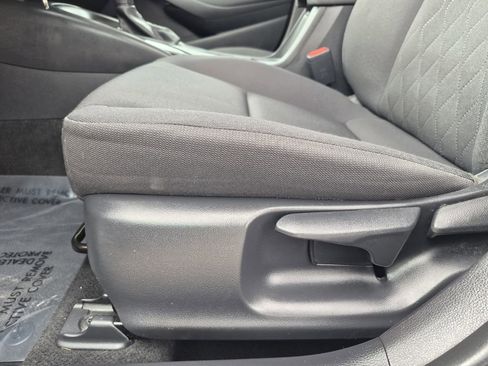 Used 2024 Toyota Corolla LE FWD image 12