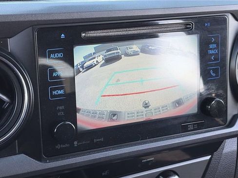 Used 2018 Toyota Tacoma TRD Sport w/ Technology Package image 28