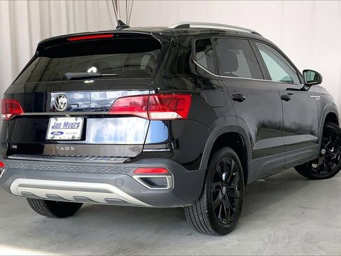 Used 2022 Volkswagen Taos SE image 13