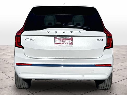 New 2027 Volvo XC90 B6 Ultra AWD/4WD image 6