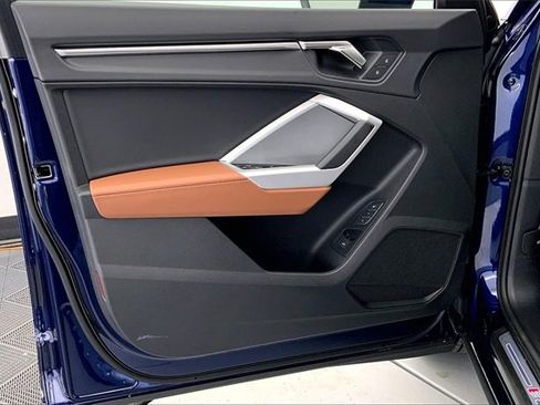 Certified 2025 Audi Q3 2.0T Premium image 23