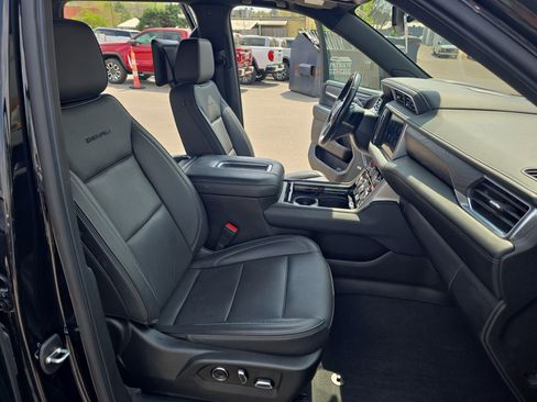 Used 2021 GMC Yukon Denali AWD/4WD image 10