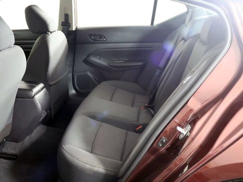 Used 2024 Nissan Altima 2.5 SV AWD/4WD image 25