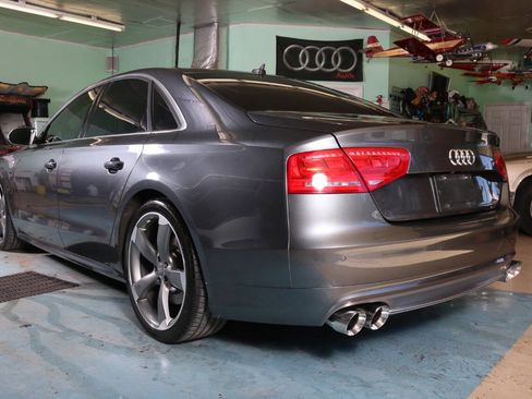Used 2014 Audi S8 AWD/4WD image 36