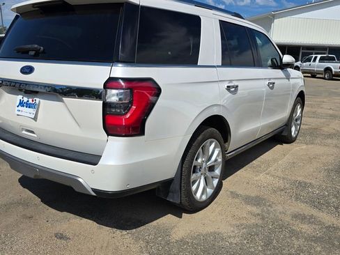 Used 2019 Ford Expedition Limited w/ Equipment Group 302A AWD/4WD image 5