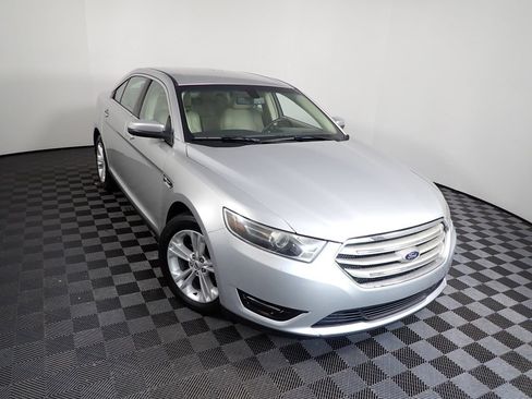 Used 2015 Ford Taurus SEL w/ Equipment Group 201A FWD image 9