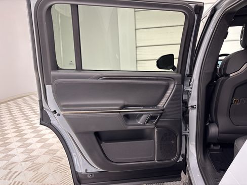 Used 2023 Rivian R1S Launch Edition AWD/4WD image 17