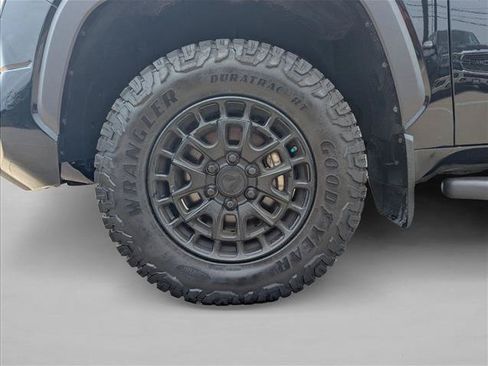 Used 2025 Toyota Tundra SR5 w/ SR5 Premium Package AWD/4WD image 22