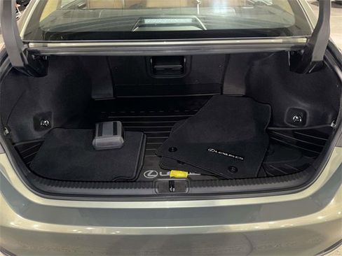 Used 2025 Lexus ES 300h w/ Technology Package image 17