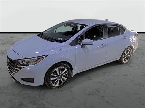 Used 2025 Nissan Versa SV w/ Trunk Package FWD image 7