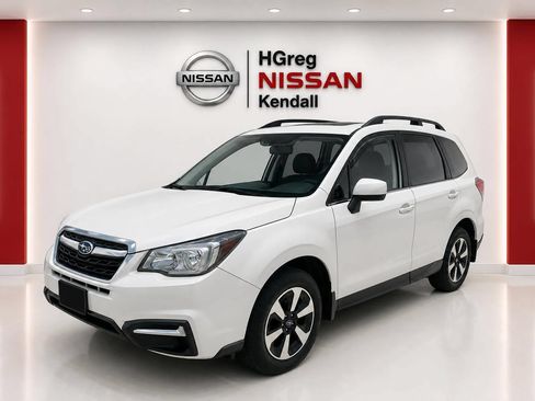 Used 2017 Subaru Forester 2.5i Premium AWD/4WD image 3
