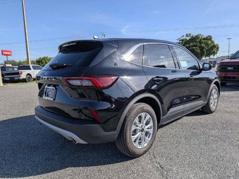 Certified 2024 Ford Escape Active FWD image 3