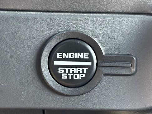Used 2025 Ford Bronco Badlands AWD/4WD image 31