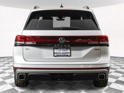 Used 2024 Volkswagen Atlas Peak Edition SEL image 20