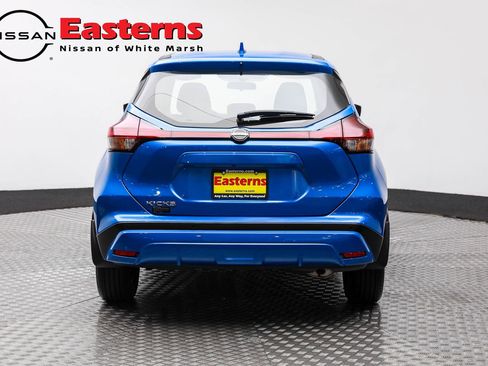 Used 2024 Nissan Kicks S image 11