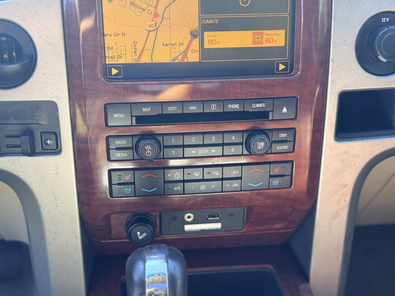 Used 2010 Ford F150 Lariat RWD image 27