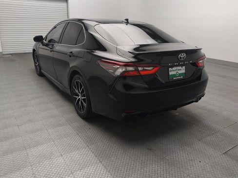 Used 2021 Toyota Camry SE FWD image 5