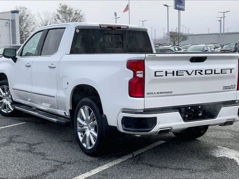 Used 2020 Chevrolet Silverado 1500 High Country w/ Technology Package image 11
