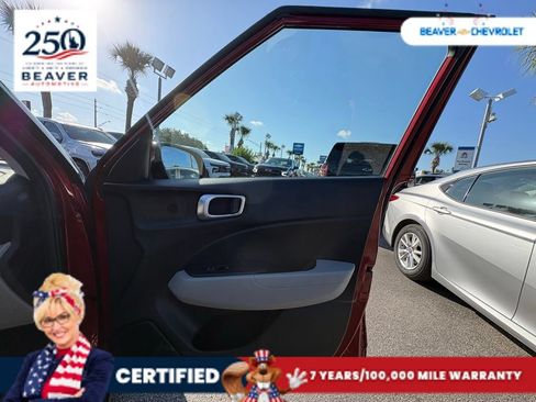 Used 2025 Hyundai Venue SEL FWD image 27