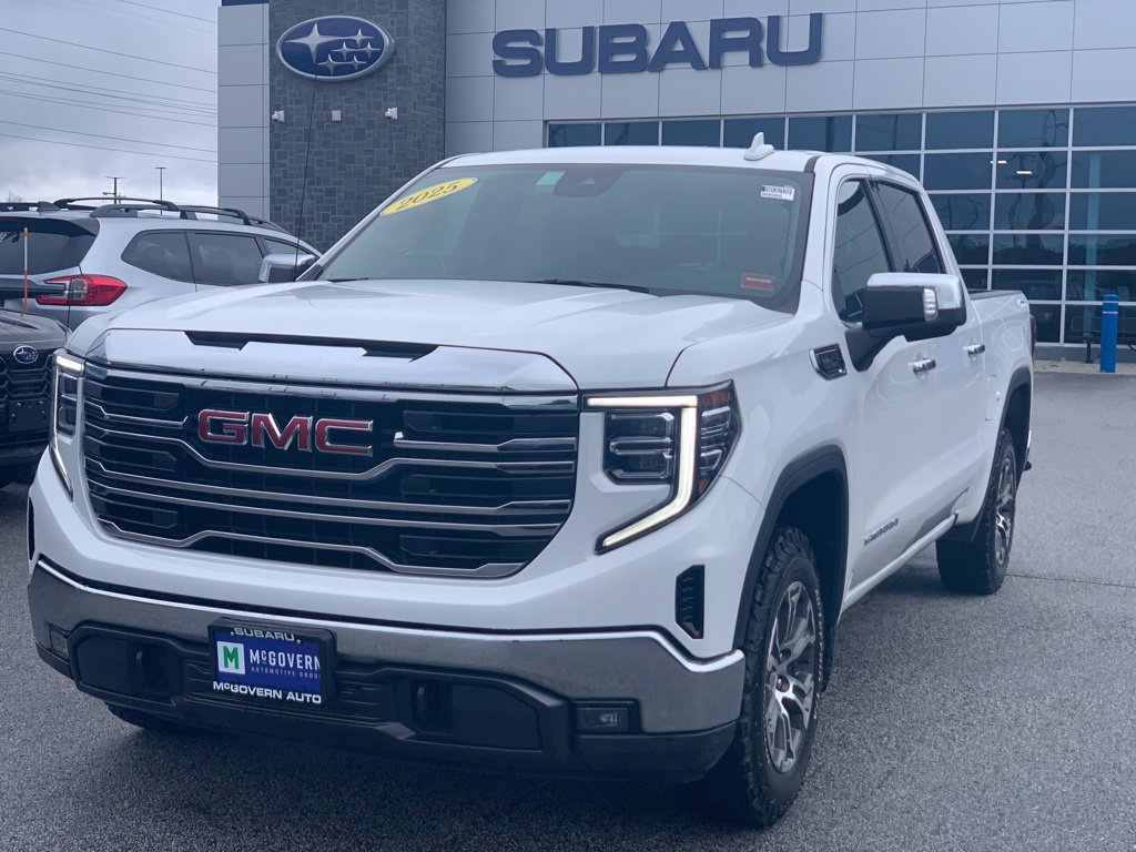 Used 2025 GMC Sierra 1500 SLT AWD/4WD image 4