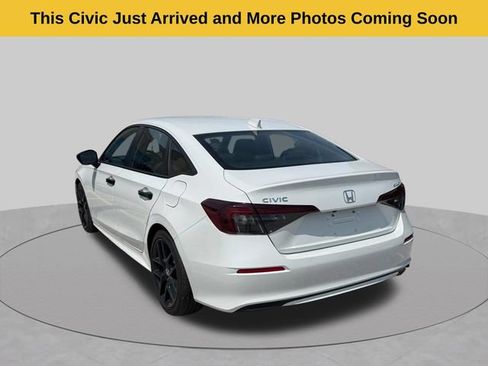 Used 2025 Honda Civic Sport image 4