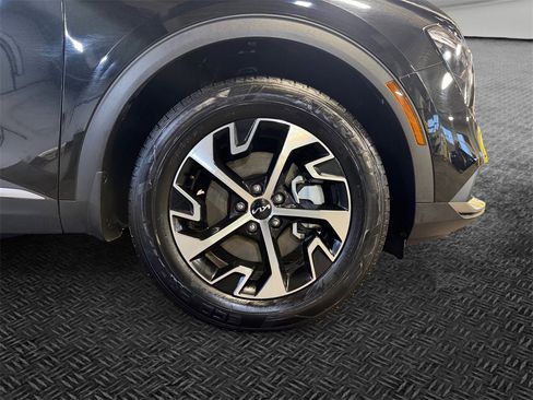 Certified 2023 Kia Sportage EX image 11