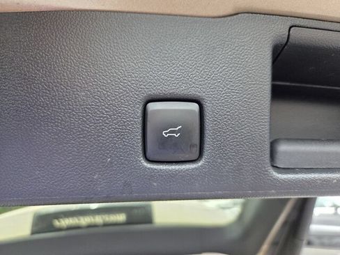 Certified 2021 Ford Escape SE w/ Convenience Package FWD image 17
