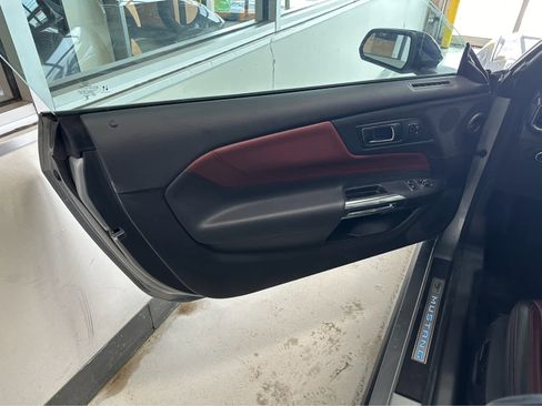 Used 2025 Ford Mustang Premium image 14