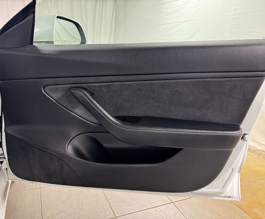 Used 2018 Tesla Model 3 Long Range AWD/4WD image 17