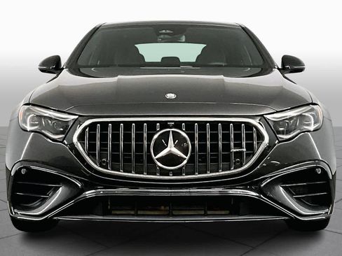 Used 2026 Mercedes-Benz E 53 AMG e 4MATIC Sedan image 3