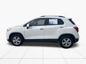 Used 2017 Chevrolet Trax LT w/ LT Convenience Package video 5