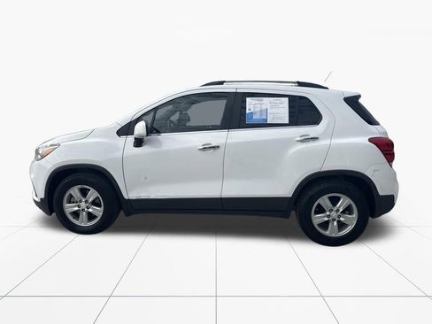 Used 2017 Chevrolet Trax LT w/ LT Convenience Package image 5
